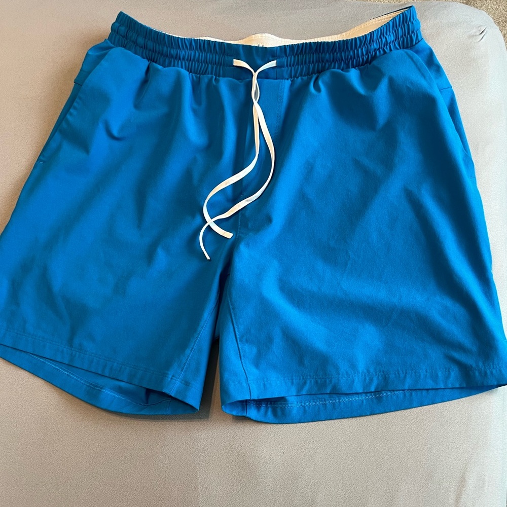Lululemon Pool Short size large